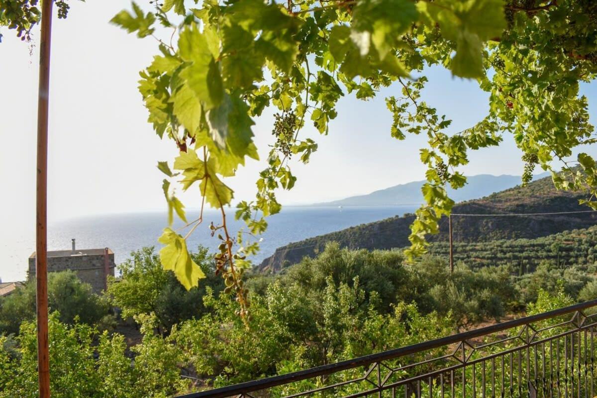 Coastal Stone Residence With Spectacular Scenery Kitriai Экстерьер фото